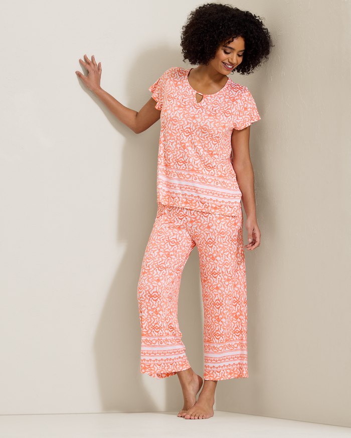 Jersey Short-Sleeve Top & Cropped Pants Pajama Set