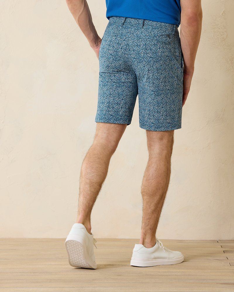Chip Shot Fleur Geo IslandZone® 9-Inch Shorts