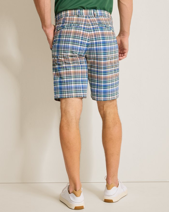 Chip Shot Par-Tee Plaid IslandZone® 9-Inch Shorts